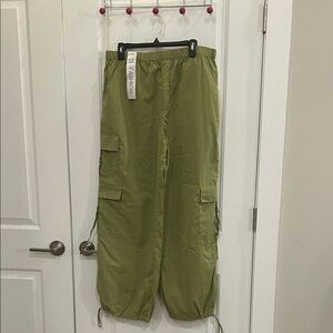 Green Cargo Elastic Waist Parachute Pants